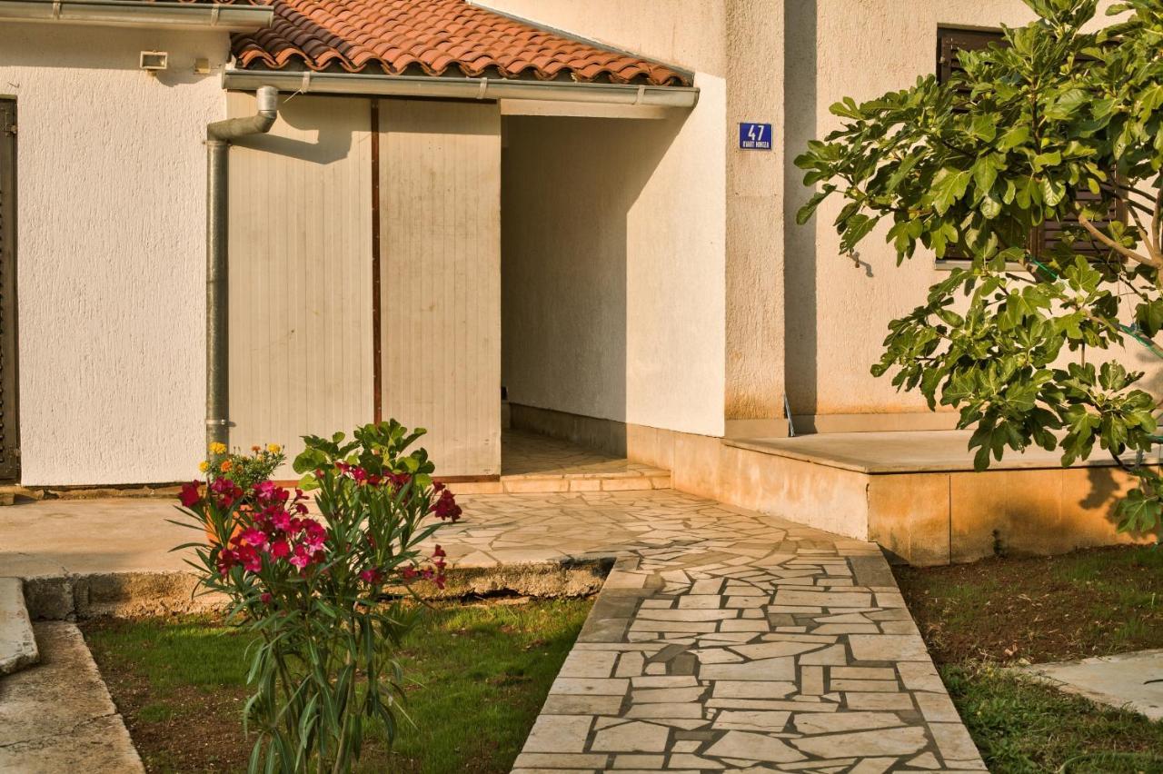 Apartman Tanja Fazana Ngoại thất bức ảnh